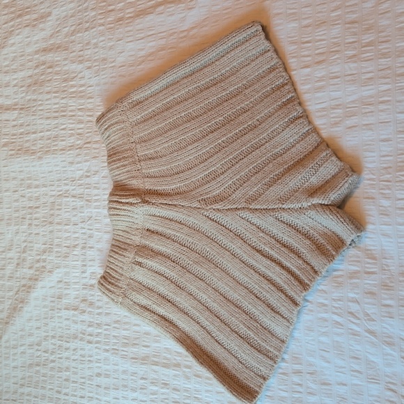 NWT*BLANK NYC Give It Back ribbed sweater shorts womens size Medium - Picture 6 of 8